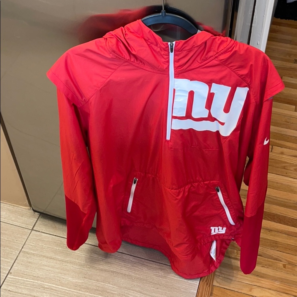 Giants Player Throwover